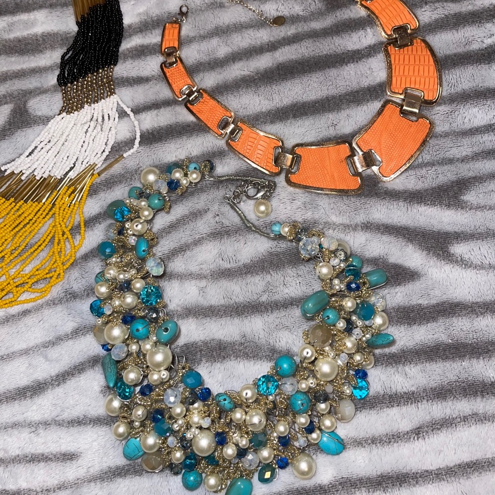 Jewelry - Picture 2 of 3